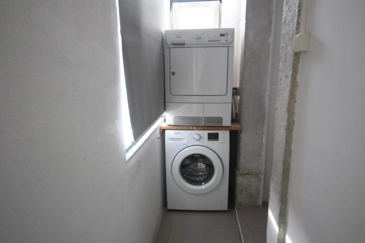 Romantic Chiado 7 -Private Small Single Room With No Outside Window Lisboa Eksteriør billede