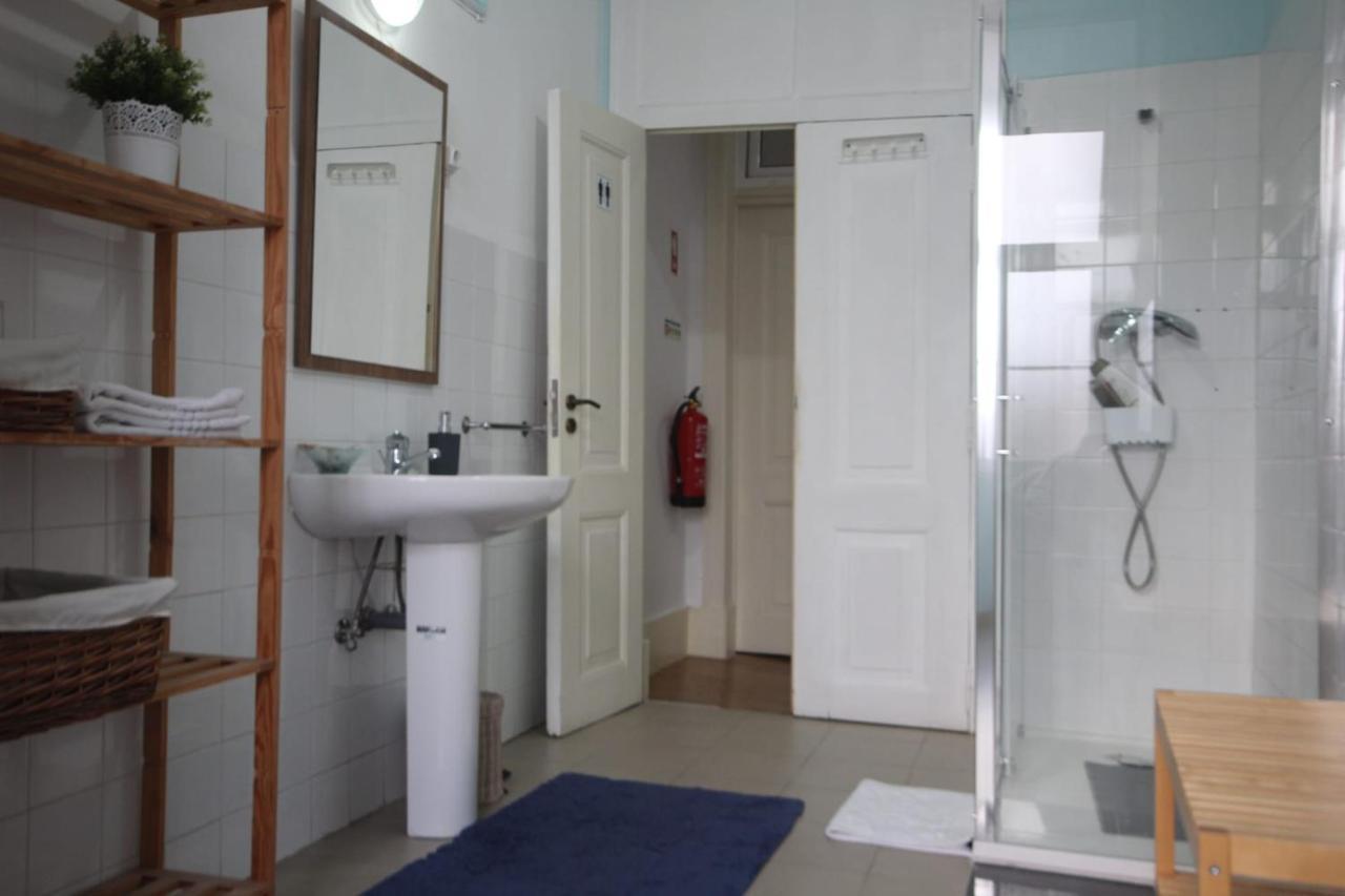 Romantic Chiado 7 -Private Small Single Room With No Outside Window Lisboa Eksteriør billede