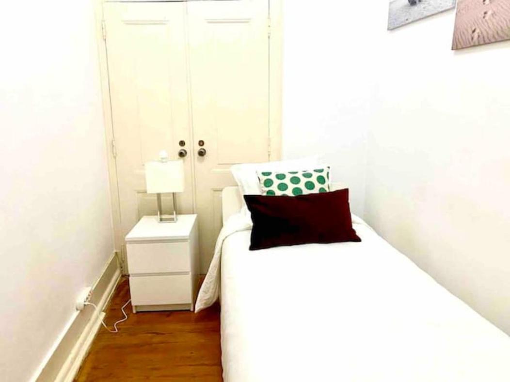 Romantic Chiado 7 -Private Small Single Room With No Outside Window Lisboa Eksteriør billede